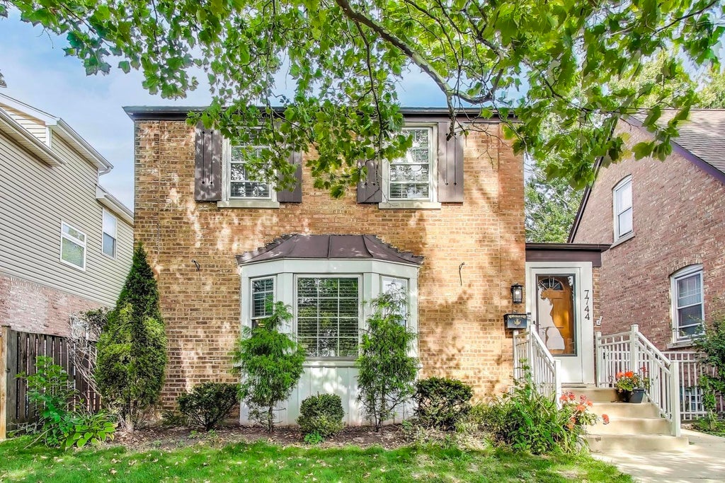 7744 West Thorndale Avenue, Chicago