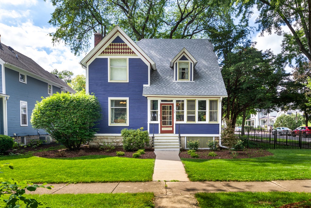 105 South Wright Street, Naperville