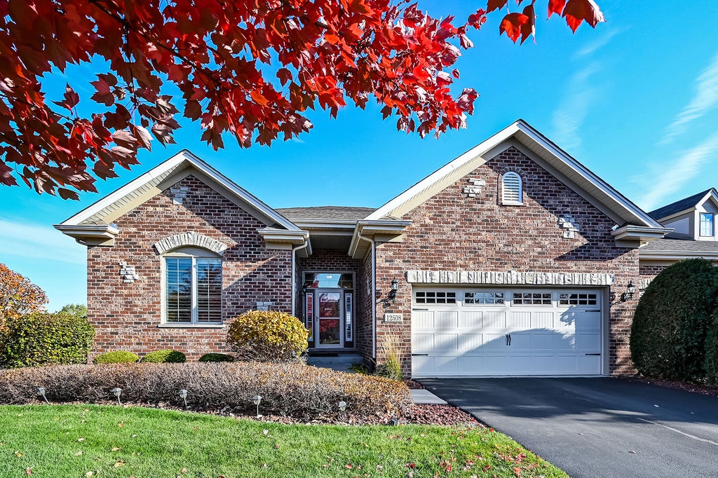 12508 West Whisper Creek Court, Mokena