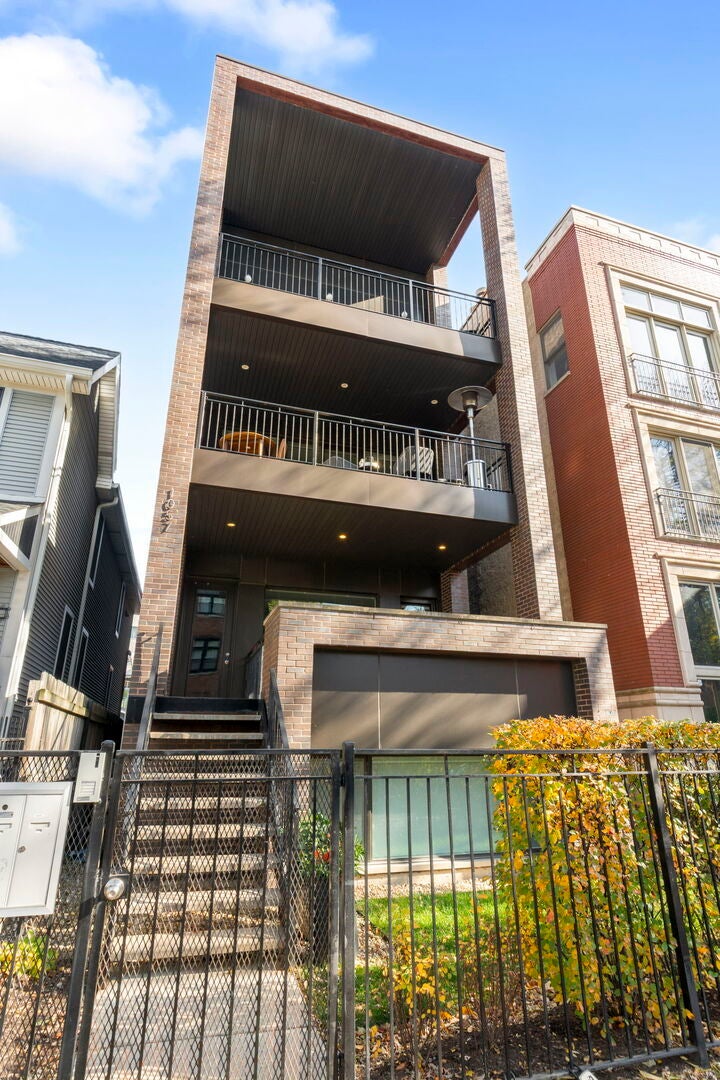 1057 North Wood Street 1, Chicago