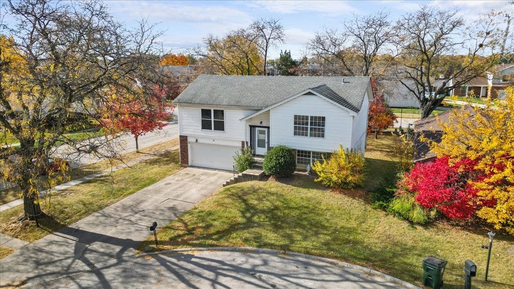 2 Oakmont Court, Streamwood