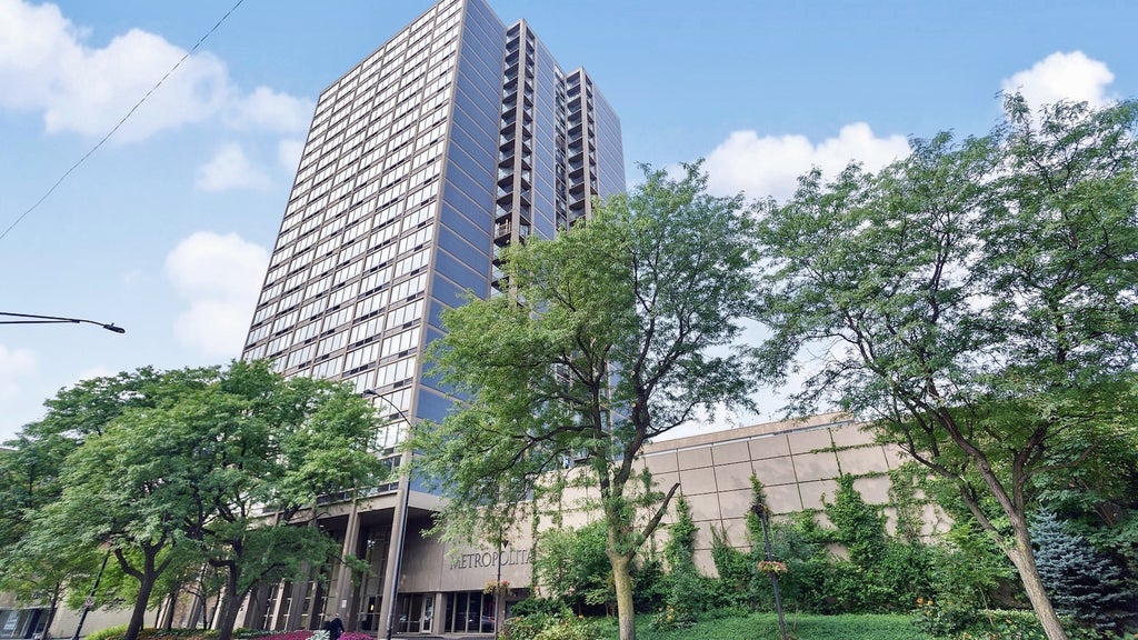 5320 North Sheridan Road 2502, Chicago