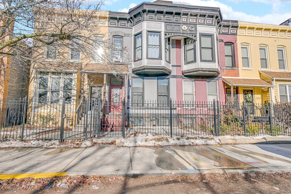 2324 West Warren Boulevard, Chicago, 60612