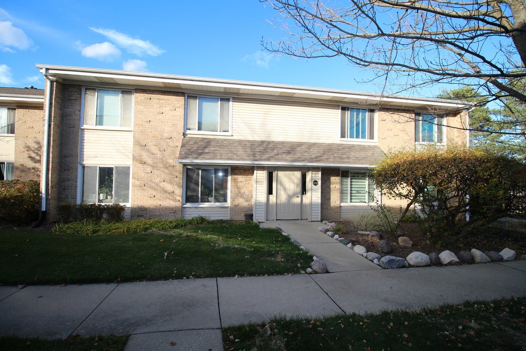 1700 Robin Lane 1d, Hoffman Estates