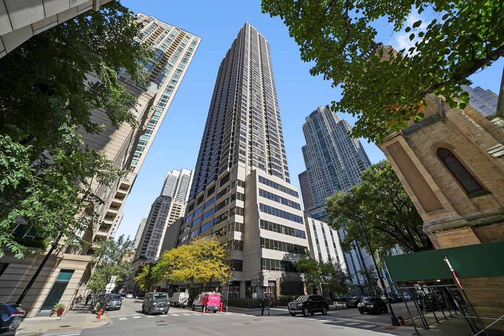 30 East Huron Street 1106, Chicago, 60611