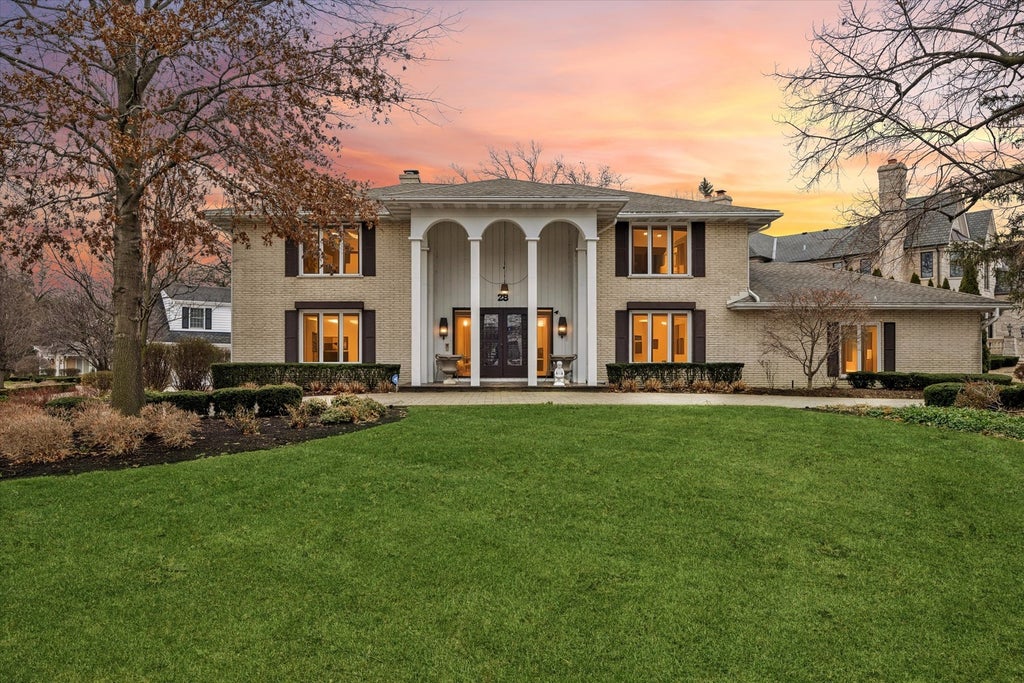 28 Concord Drive, Oak Brook