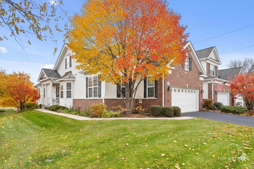 1039 Riviera Drive 1039, Elgin