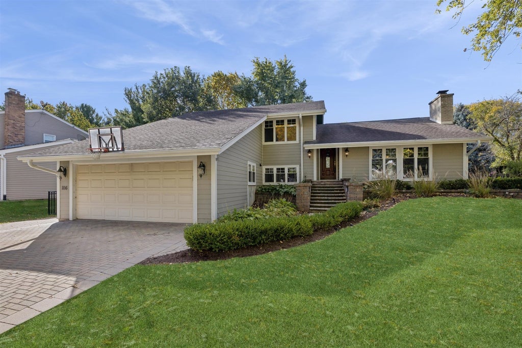 1116 Hidden Spring Drive, Naperville