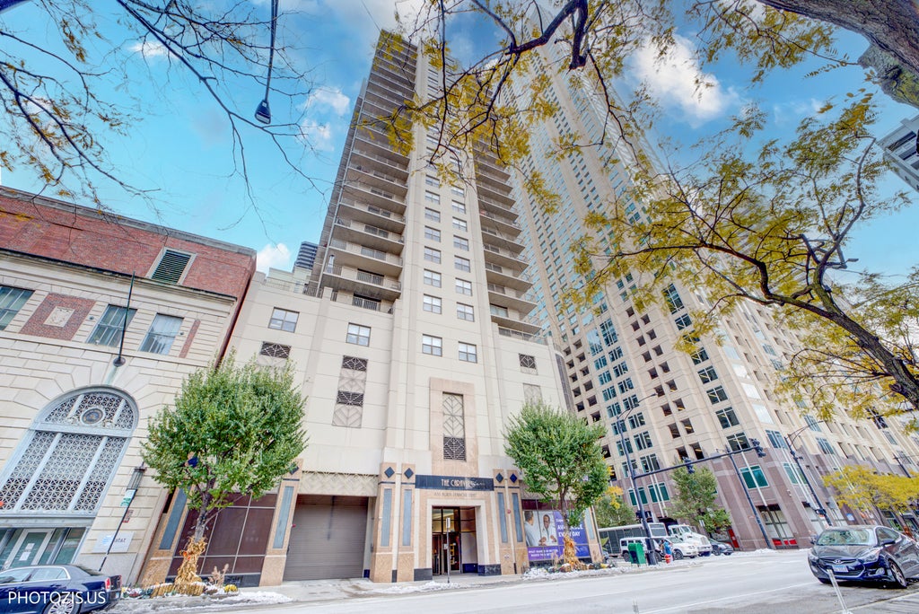 635 North Dearborn Street 1403, Chicago, 60654
