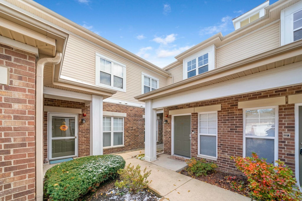 618 Pineridge Drive N 618, Oswego