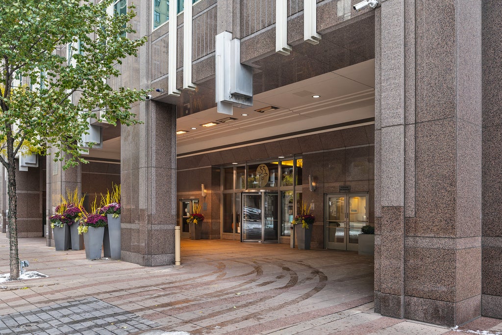 33 West Ontario Street 37es, Chicago, 60610