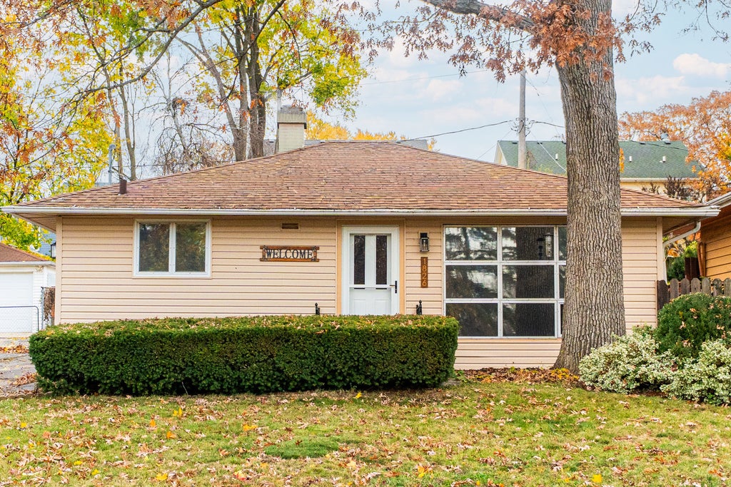 1826 South 3rd Place, St. Charles