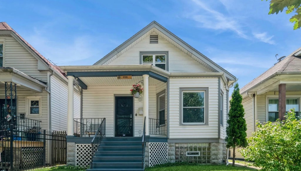 4931 West Montana Street, Chicago