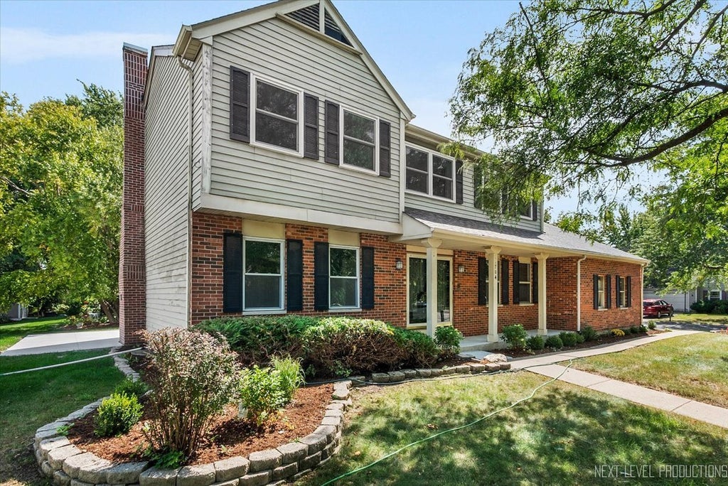 1704 Kenyon Drive, Naperville