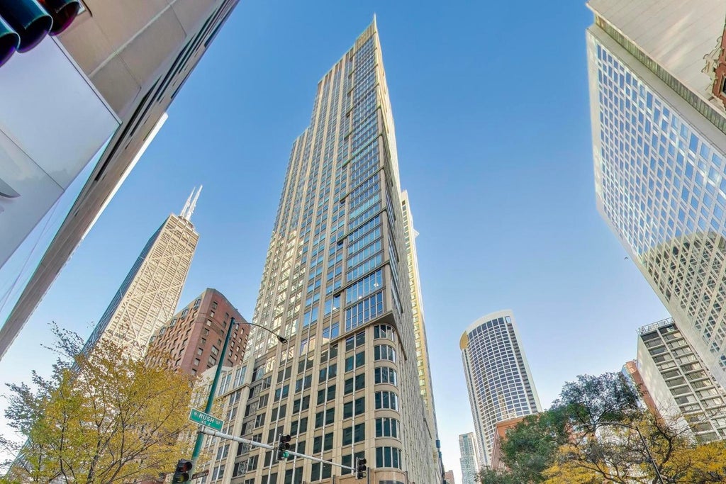 57 East Delaware Place 3504, Chicago, 60611