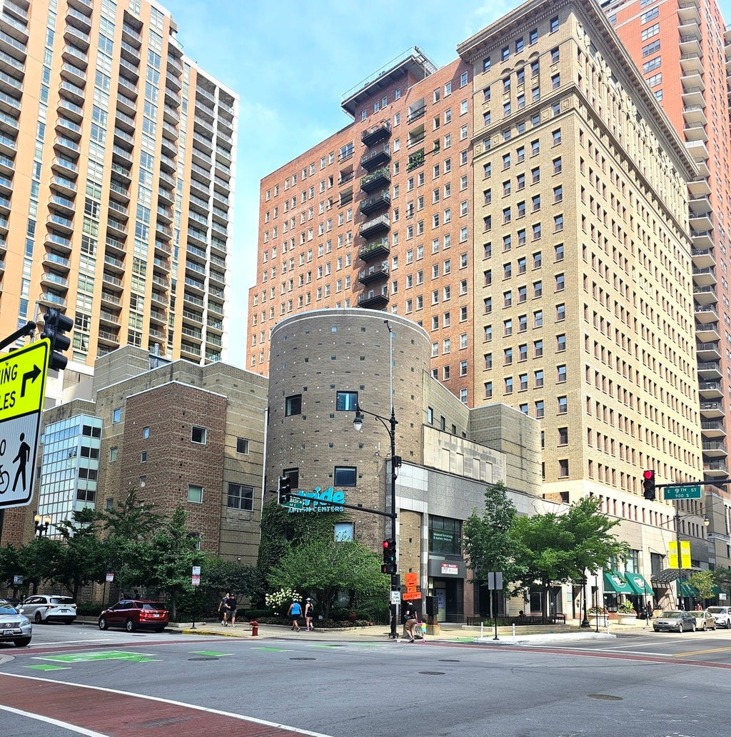 40 East 9th Street 1103, Chicago, 60605