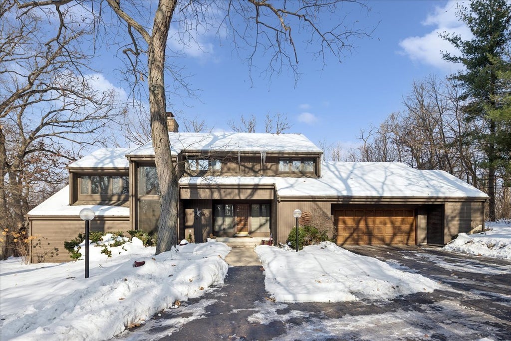 43w880 Pathfinder Drive, Elburn