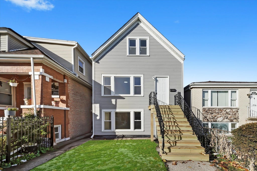 2510 North Linder Avenue, Chicago