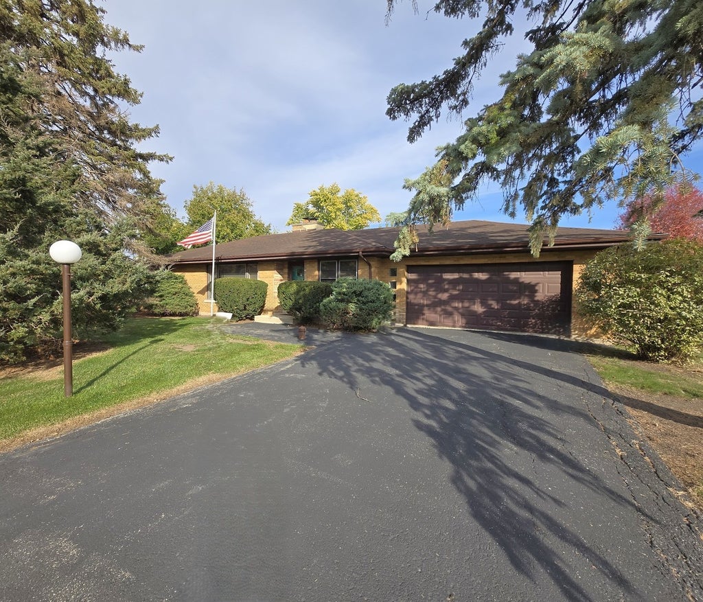 7n081 Hill Street, Roselle