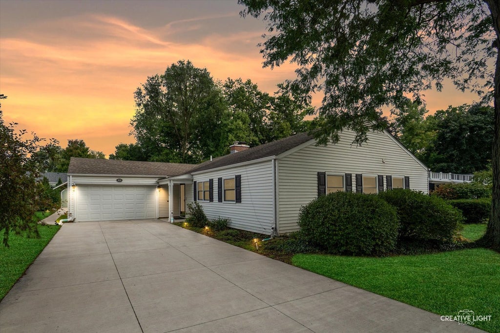 909 South Main Street, Wheaton