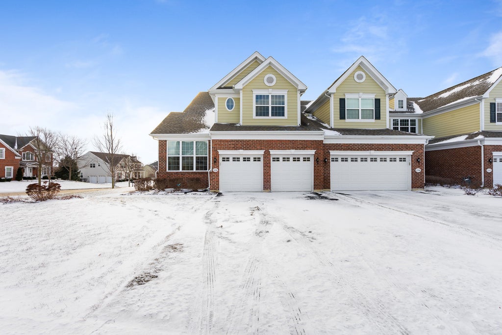 1216 Rockway Glen Court, Elgin
