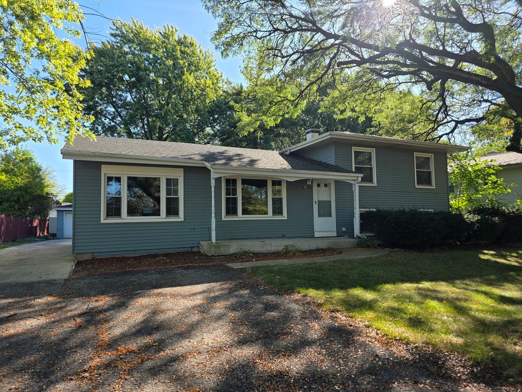 5s353 Stewart Drive, Naperville