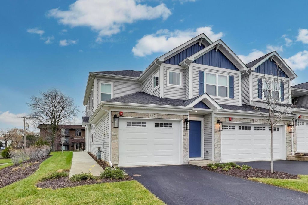 387 Masters Drive, Addison