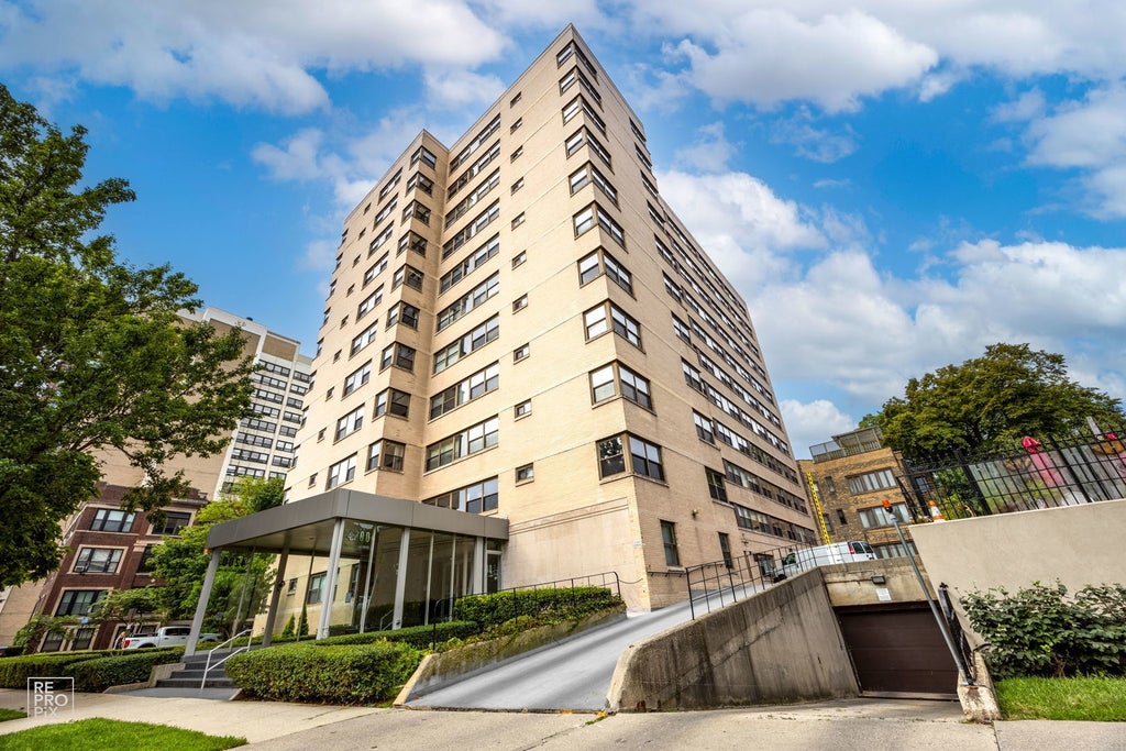 4200 North Marine Drive 602, Chicago, 60613