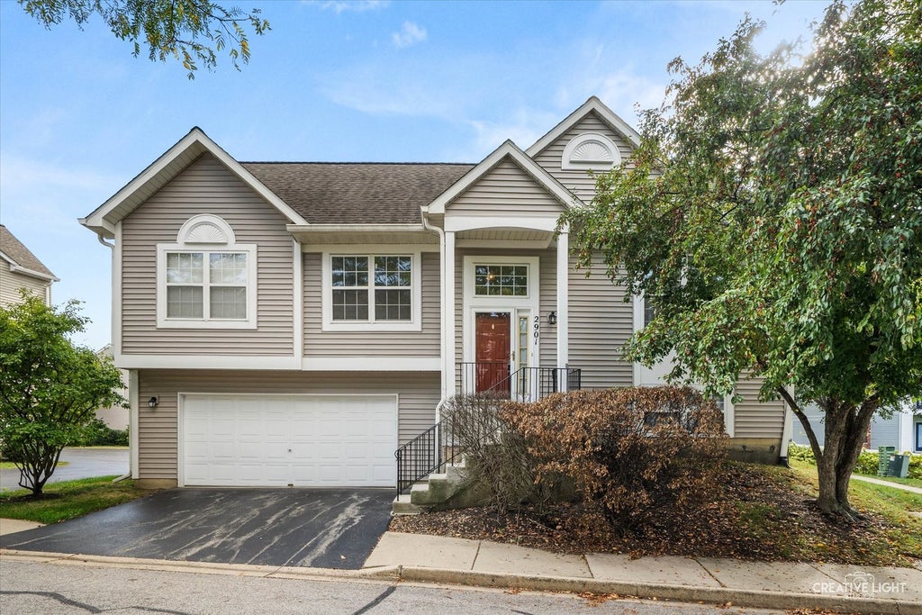 2901 Shelly Lane, Aurora