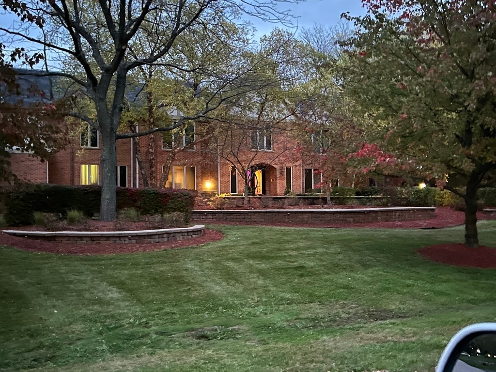 35 Revere Drive, South Barrington