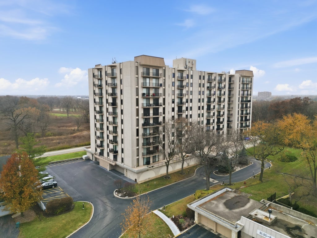 190 South Wood Dale Road 1107, Wood Dale