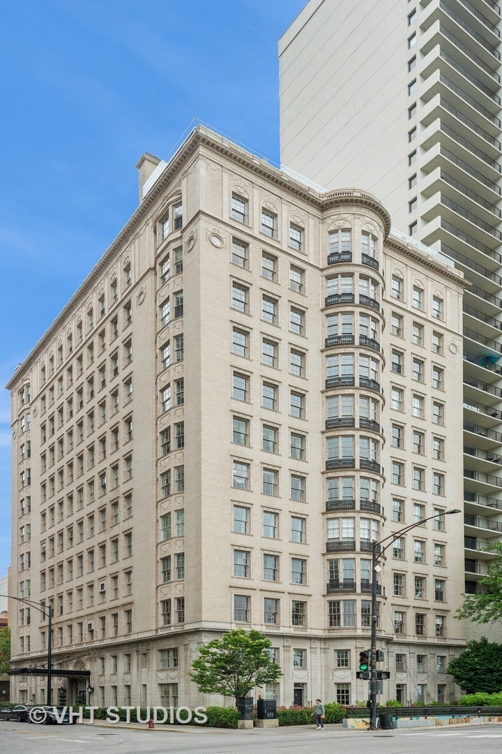 1200 North Lake Shore Drive 1205, Chicago, 60610