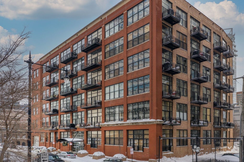 520 West Huron Street 113, Chicago