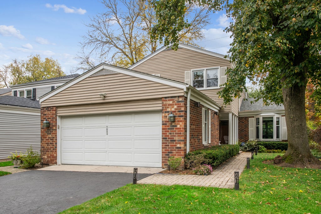 1653 Mccraren Road, Highland Park, 60035