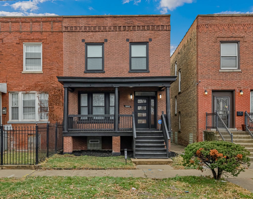 6845 South Saint Lawrence Avenue, Chicago, 60637