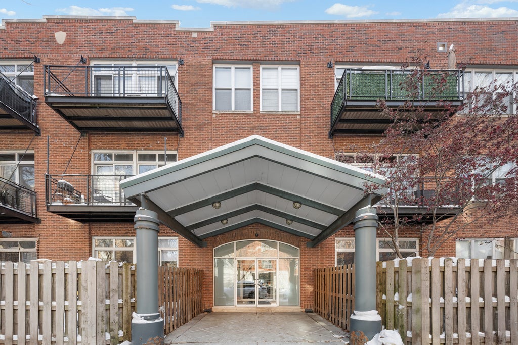 2333 West Saint Paul Avenue 333, Chicago