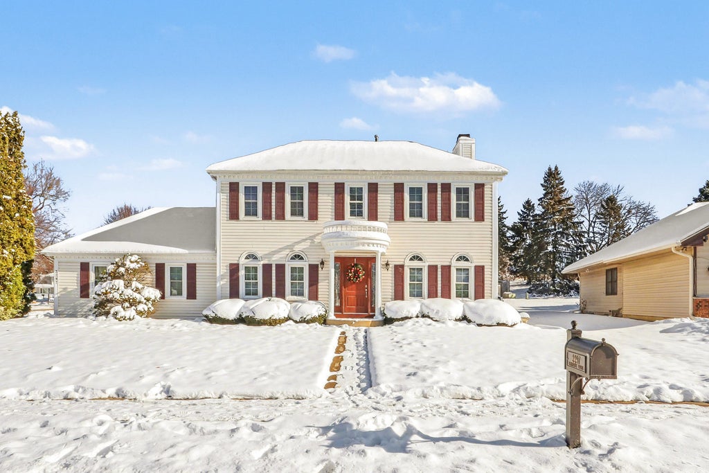 2297 Lakeside Drive, Aurora