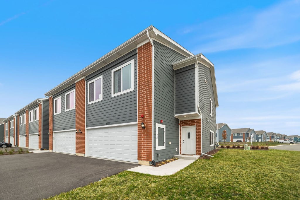 1220 Gillespie Lane, Yorkville