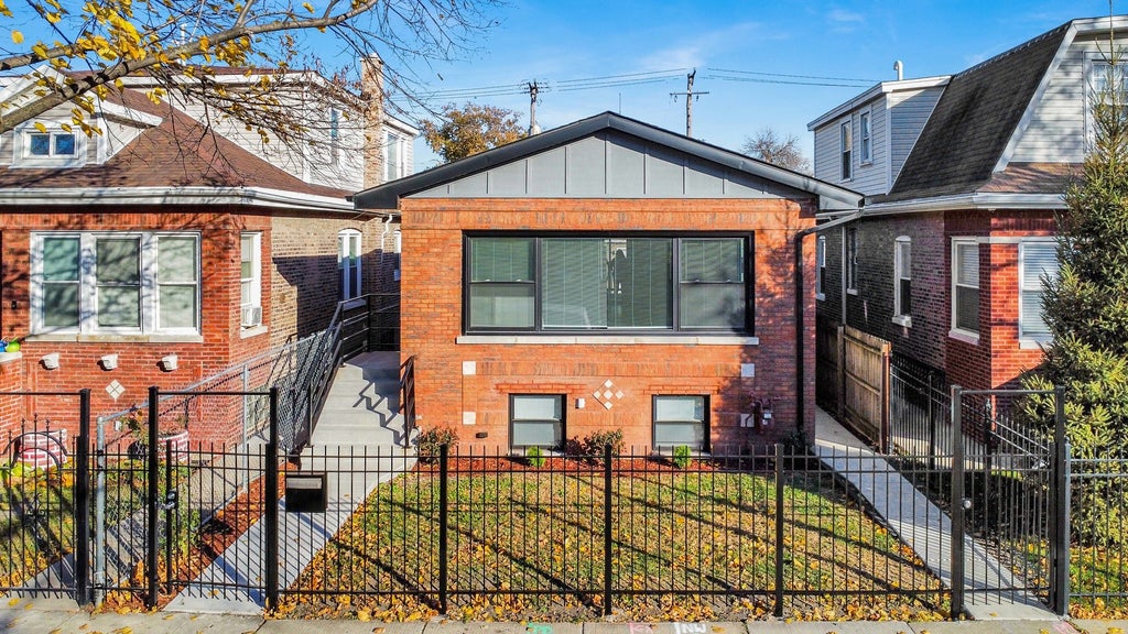 1047 North Saint Louis Avenue, Chicago, 60651