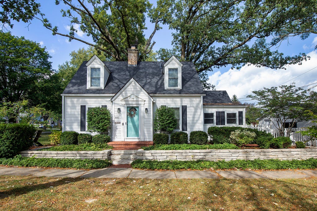 643 Broadview Avenue, Highland Park, 60035