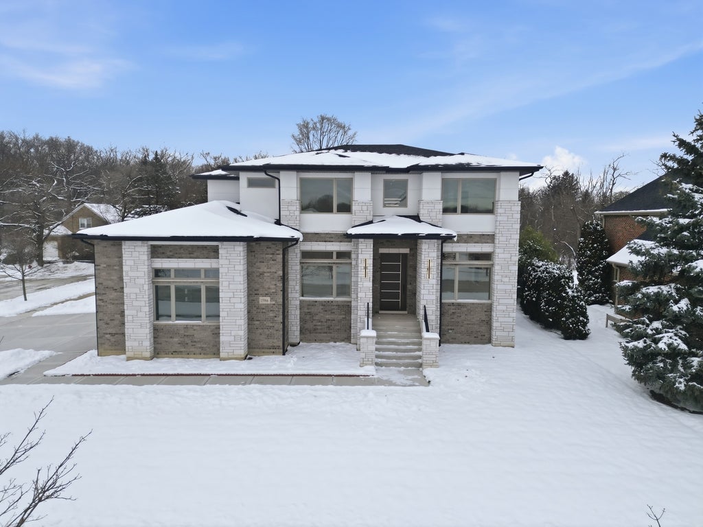 15966 South Crystal Creek Drive, Homer Glen