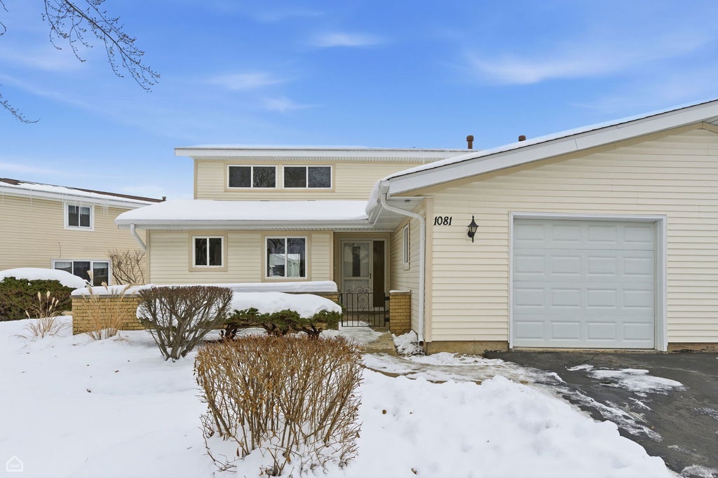 1081 Pinehurst Lane, Schaumburg