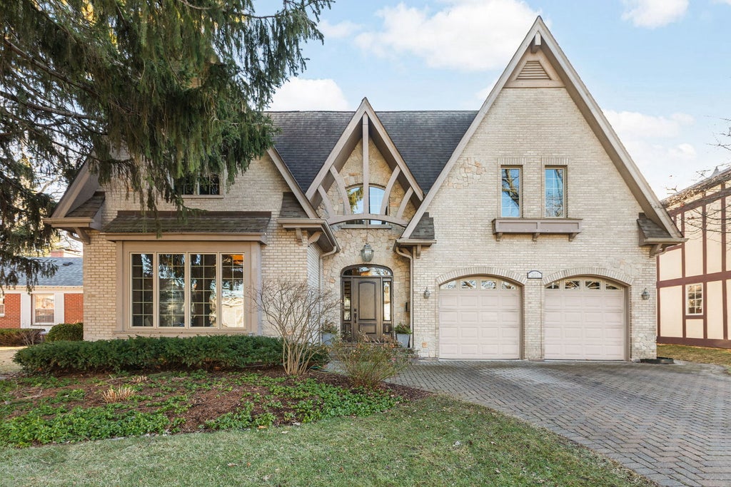 2611 Laurel Lane, Wilmette, 60091