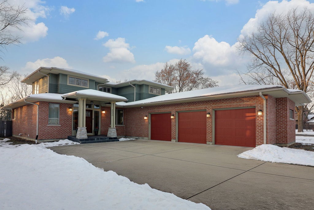 6000 Pershing Avenue, Downers Grove