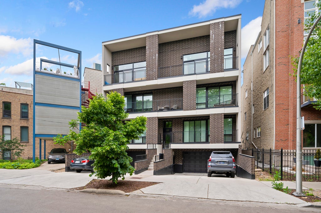 1310 North Cleveland Avenue 3, Chicago, 60610