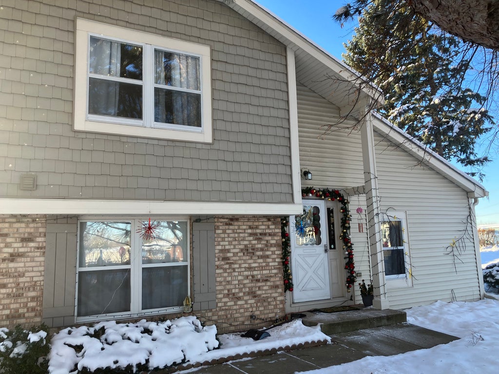 27w300 Melrose Lane, Winfield