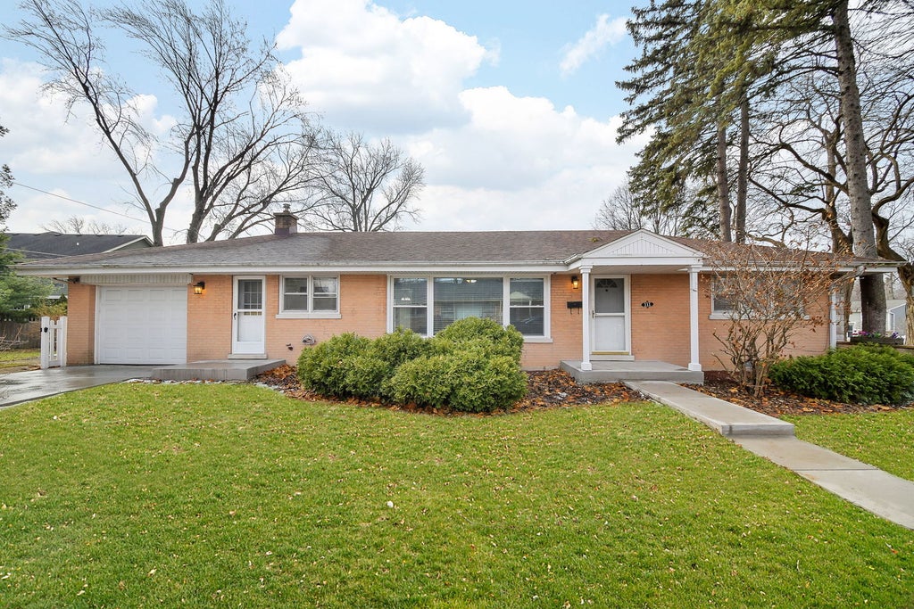 111 South Lorraine Road, Wheaton