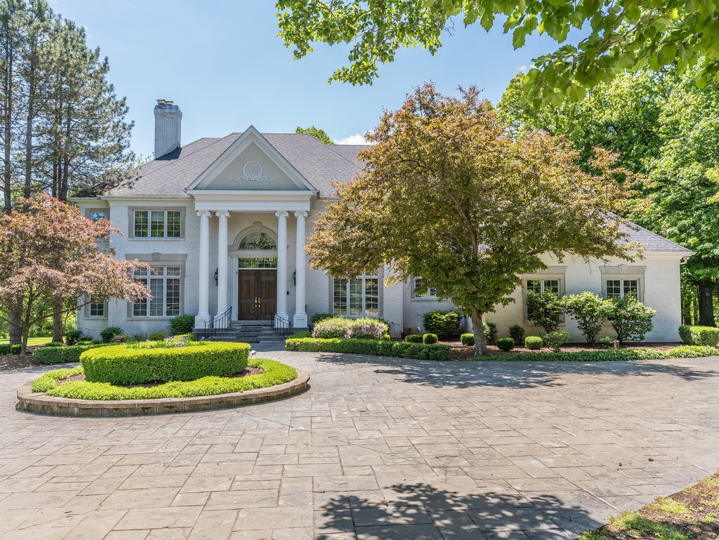 4n680 Ware Woods Drive, St. Charles
