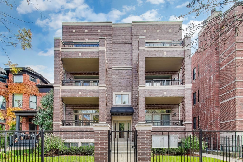 4135 North Kenmore Avenue 1s, Chicago, 60613