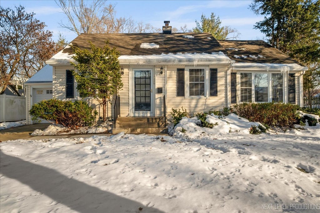 1326 Elm Street, St. Charles